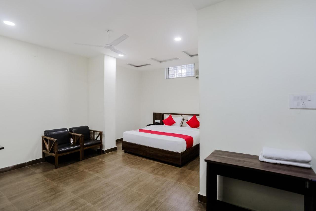 Oyo 63134 Hotel Red Queen Raigarh Екстер'єр фото